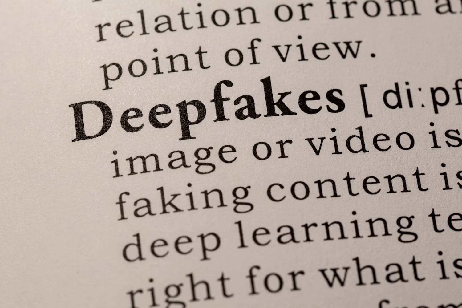 Deepfake: You Can't Trust Your Eyes Anymore