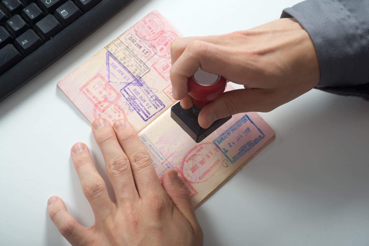 Smart Visas: What Are They & Why They’re Useful in Our Digital Age